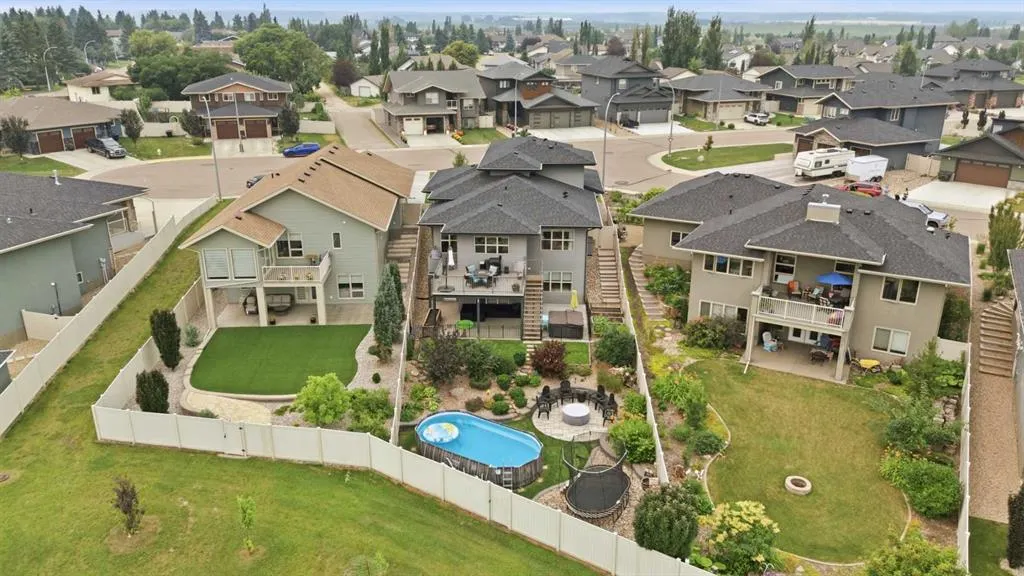 1 Meadow Close