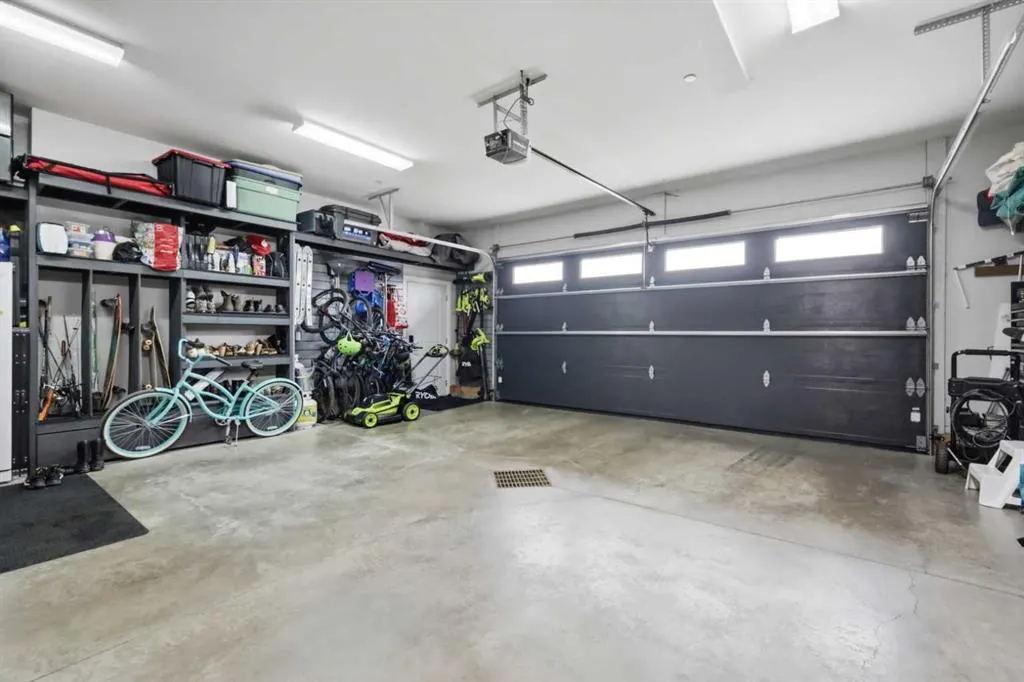 1 Meadow Close