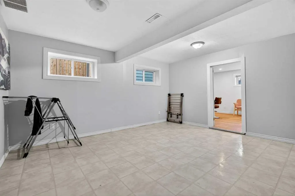 303 Woodside Place