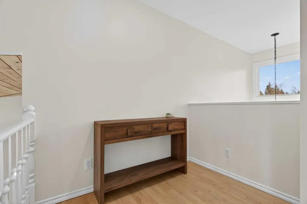 303 Woodside Place
