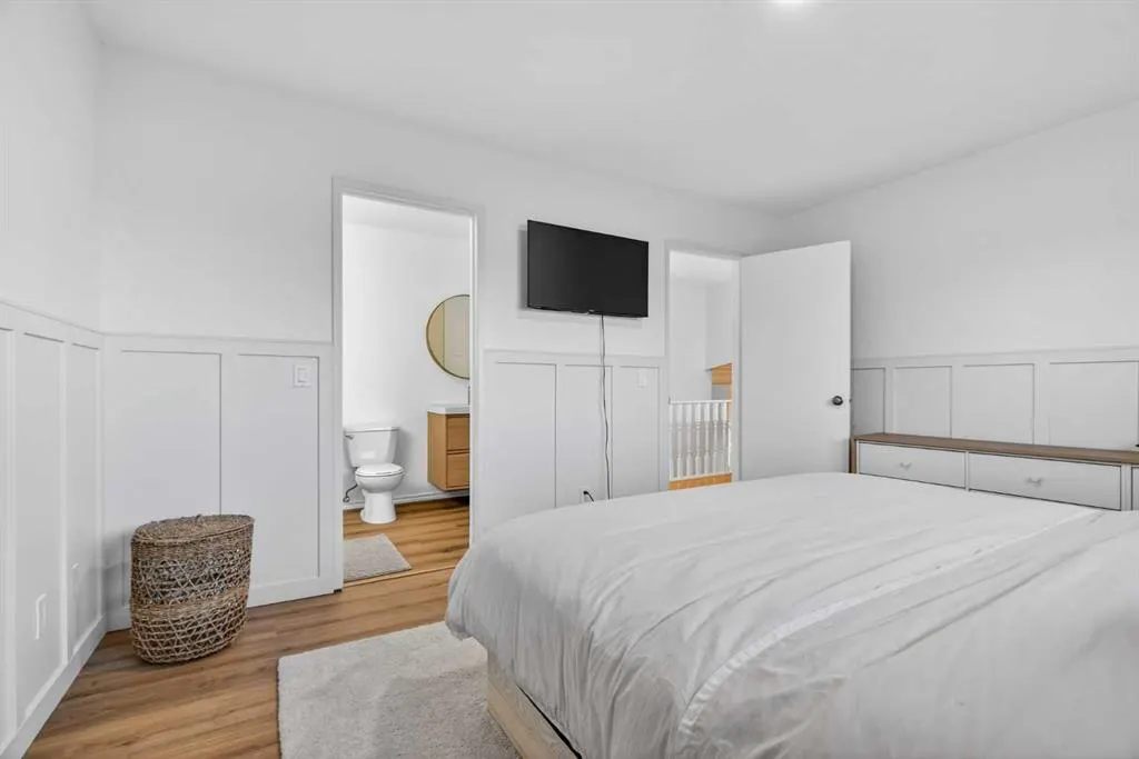 303 Woodside Place