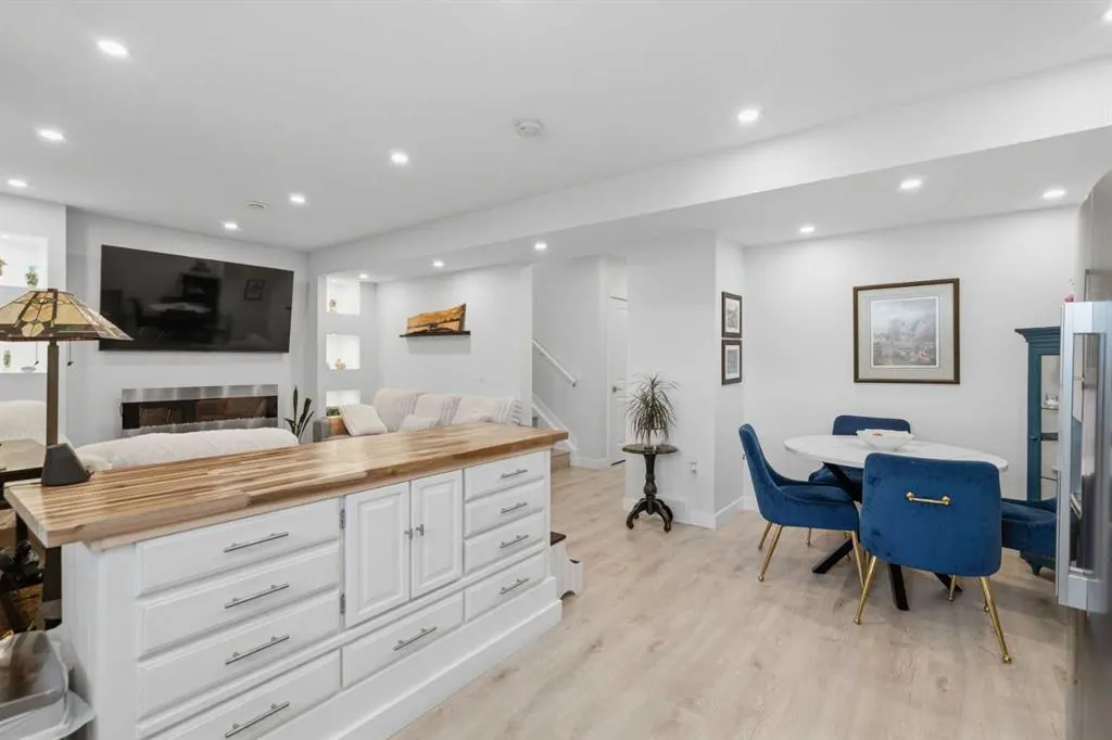 20 Highwood Drive