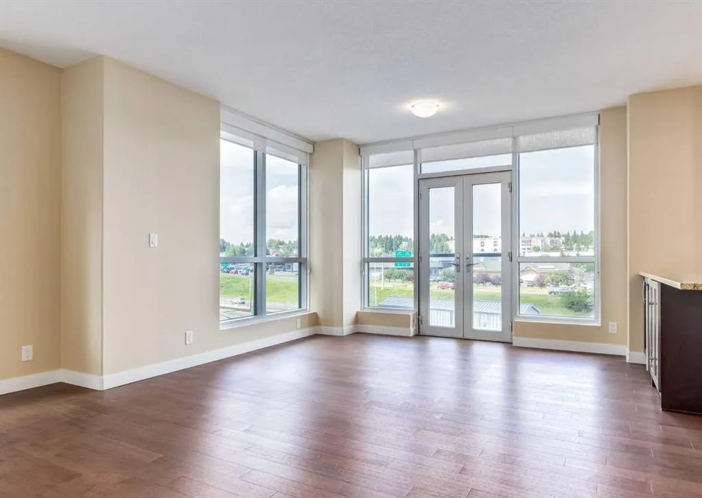 32 Varsity Estates Circle NW #408