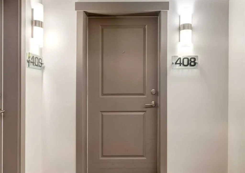 32 Varsity Estates Circle NW #408