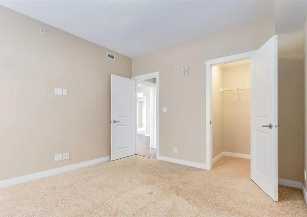 32 Varsity Estates Circle NW #408