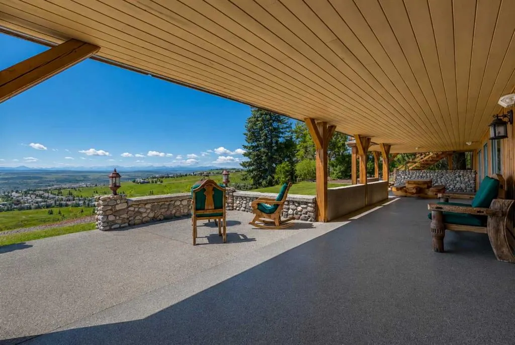 260097 Mountain Ridge Place