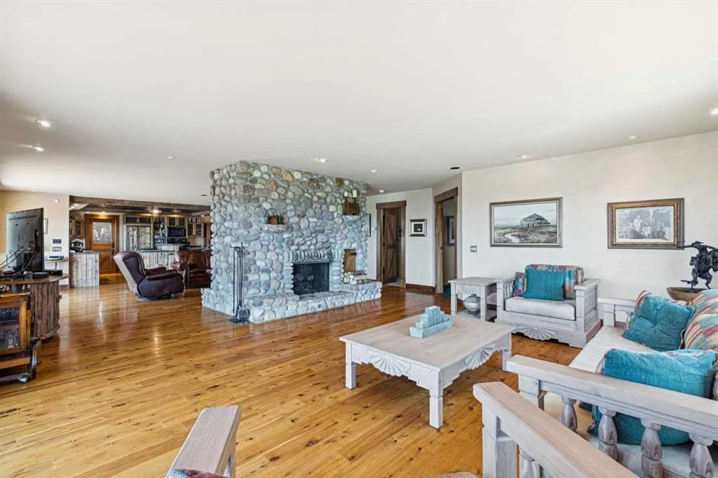 260097 Mountain Ridge Place