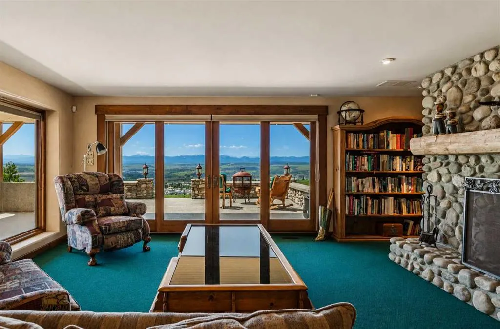 260097 Mountain Ridge Place
