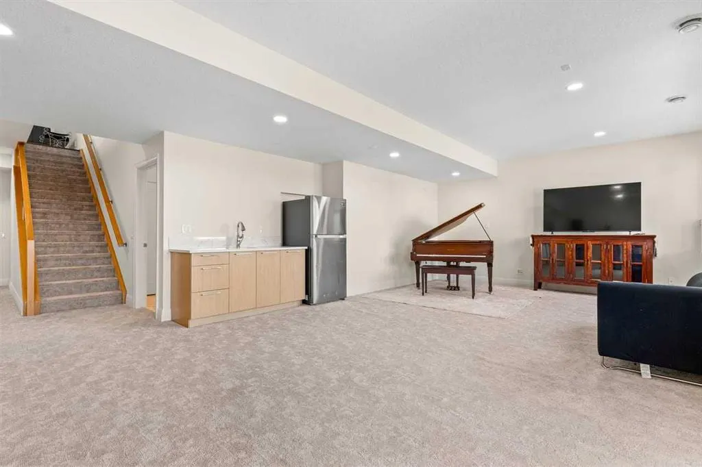 90 Juneberry Heights