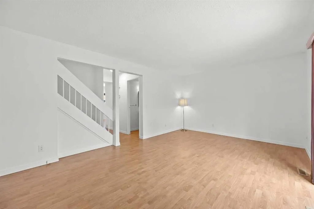 6223 31 Avenue NW #605