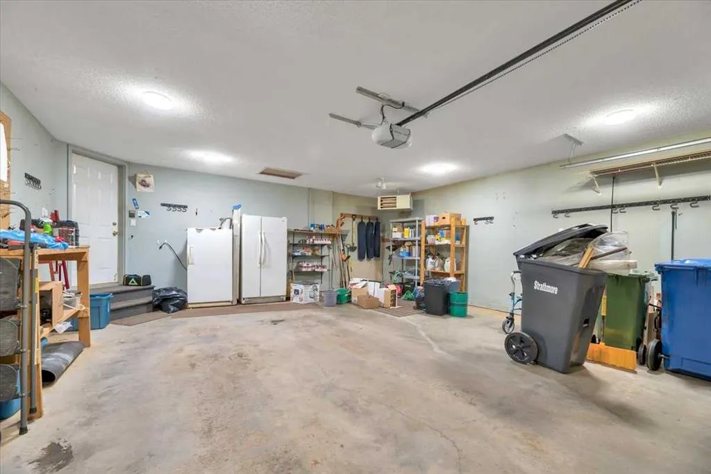 27 Aspen Creek Way