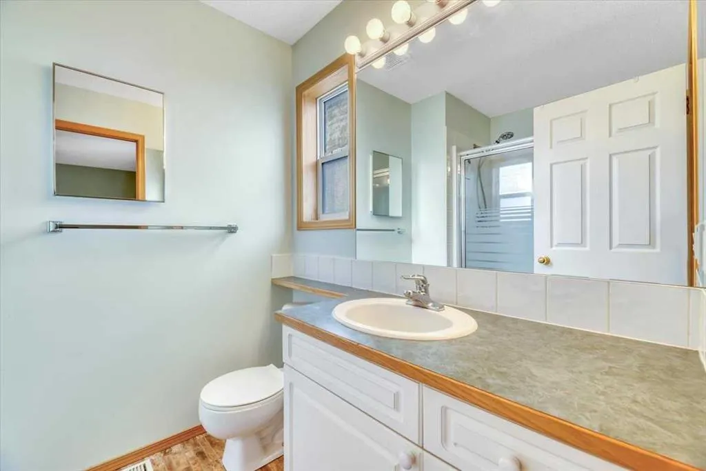 27 Aspen Creek Way