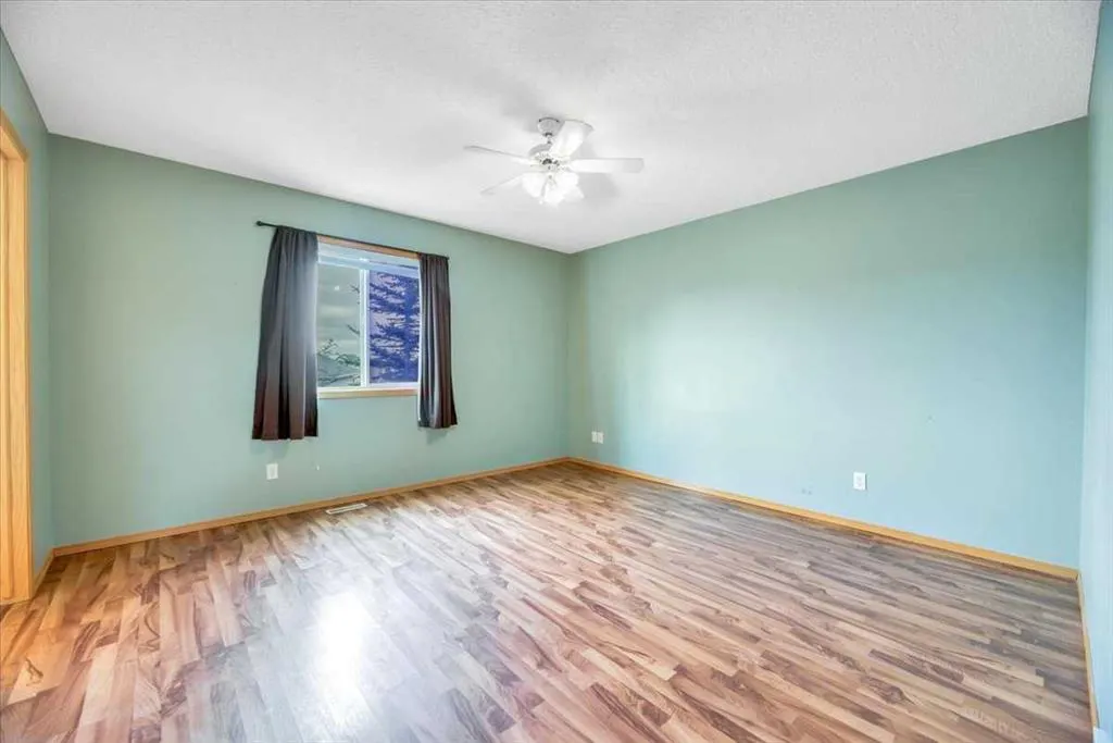 27 Aspen Creek Way