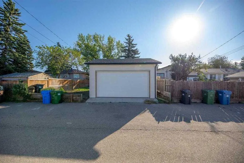 3239 Dovercliife Road SE