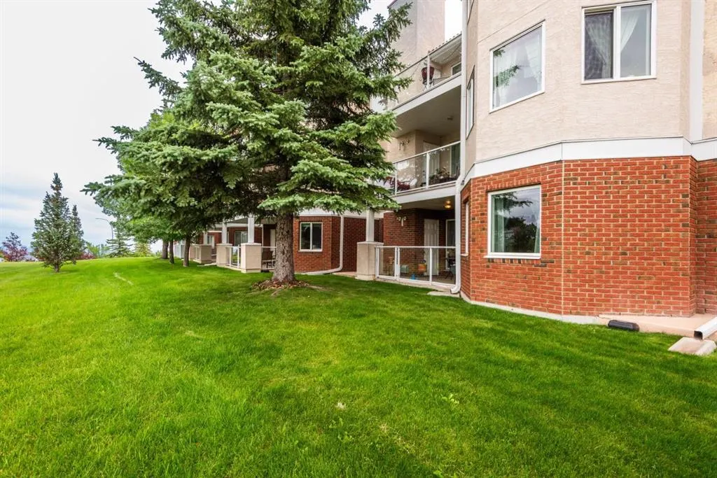 1818 Simcoe Boulevard SW #1114