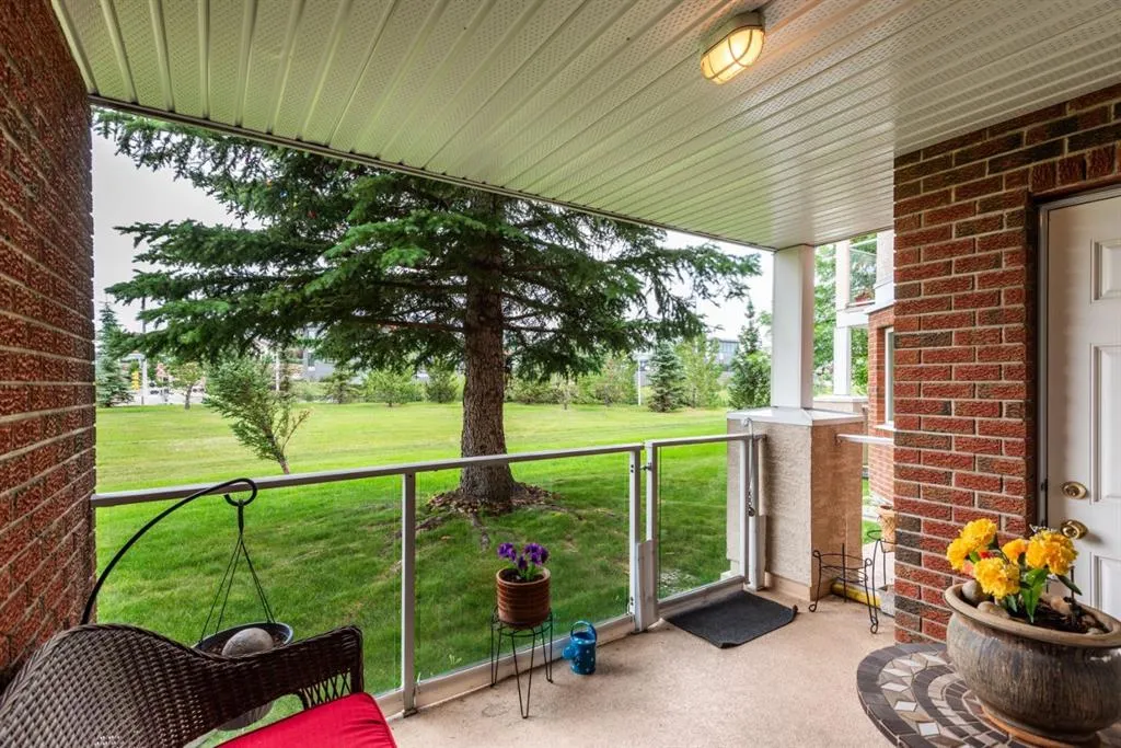 1818 Simcoe Boulevard SW #1114