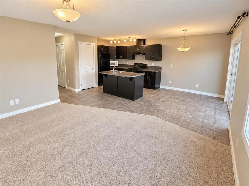 205 Silkstone Road W #7
