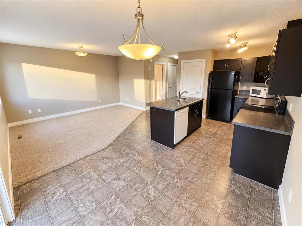 205 Silkstone Road W #7