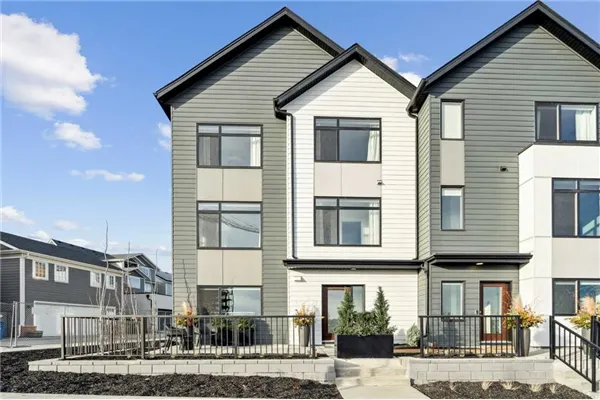 171 Dieppe Drive SW