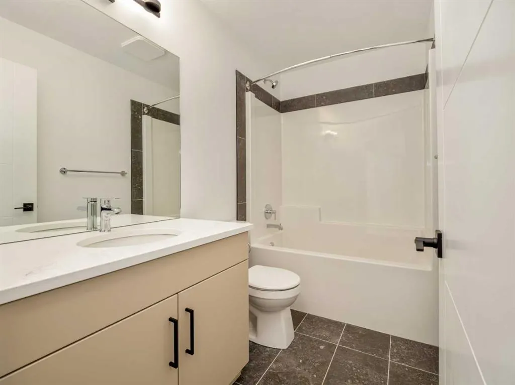 138 Miners Road W