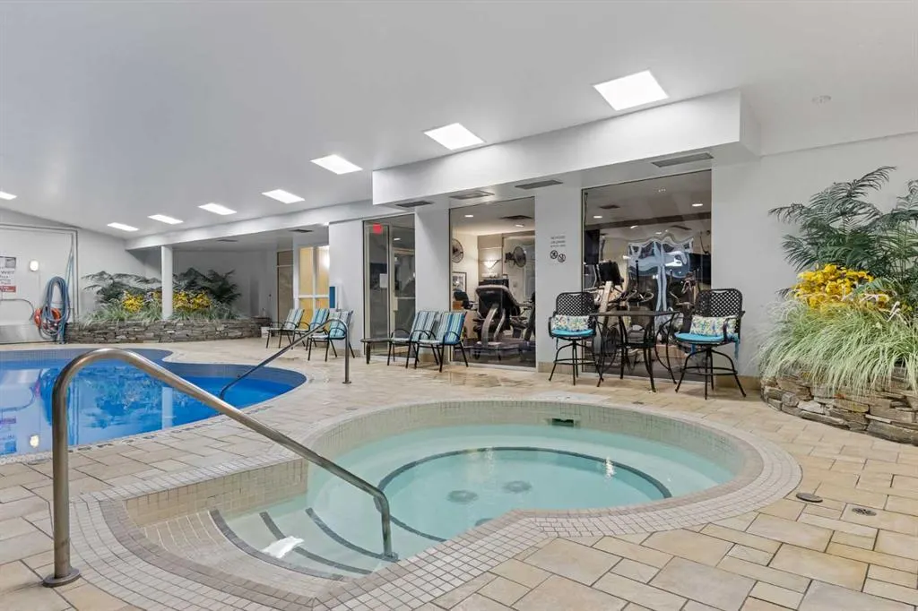 4603 Varsity Drive NW #204