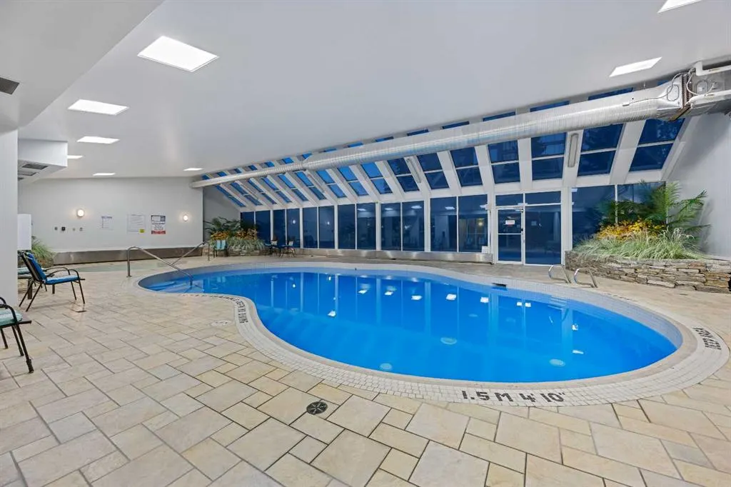 4603 Varsity Drive NW #204