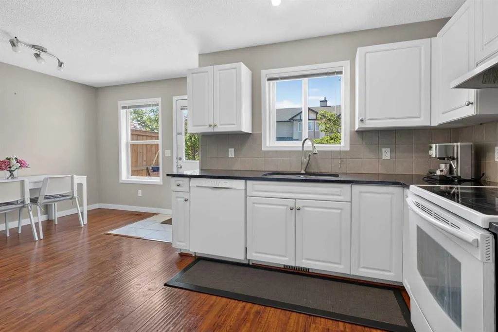 118 Royal Birch Villas NW