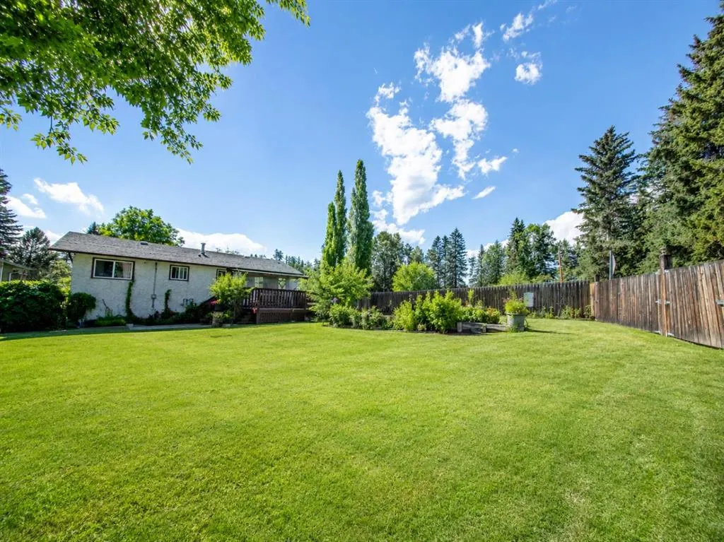 5035 58 Street Close
