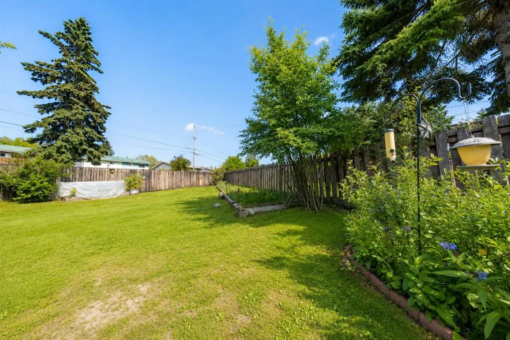 5035 58 Street Close
