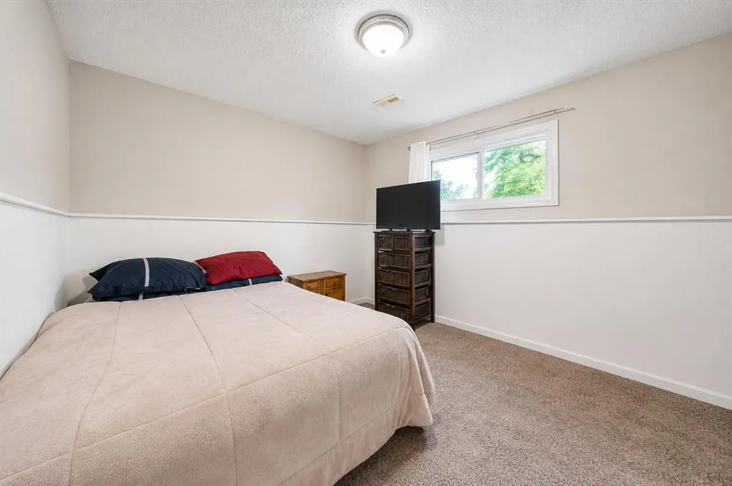 5035 58 Street Close