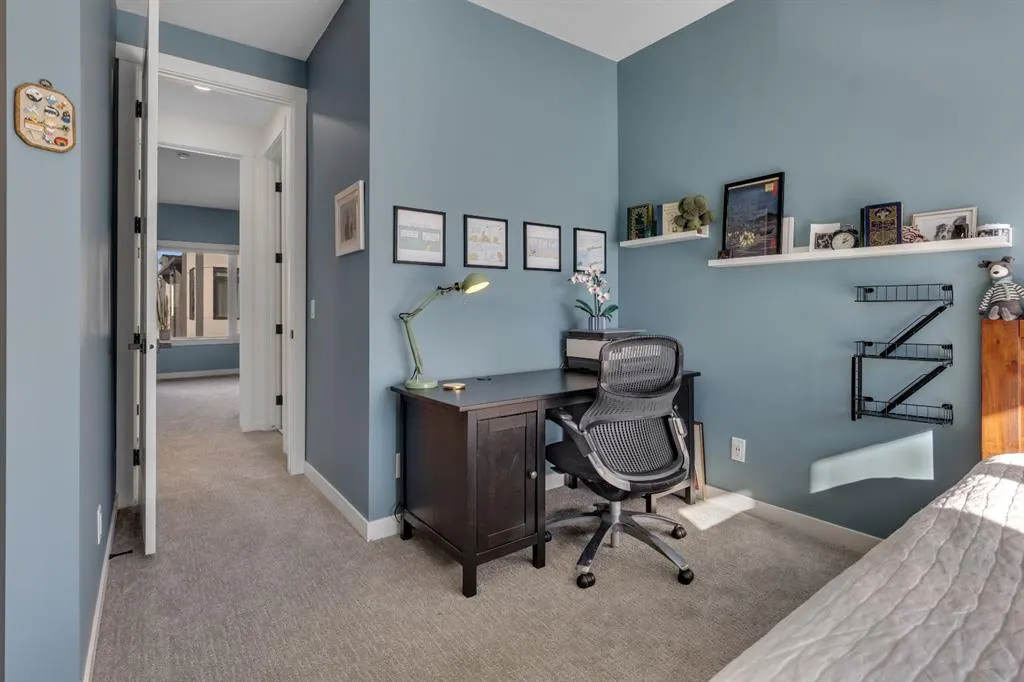 171 Greenbriar Place NW