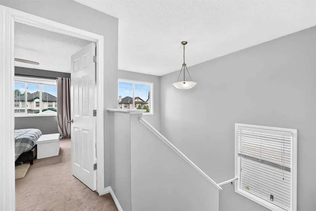 53 Everhollow Park SW