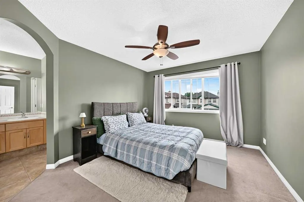 53 Everhollow Park SW