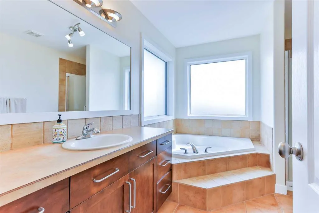 164 Rivermill Landing W