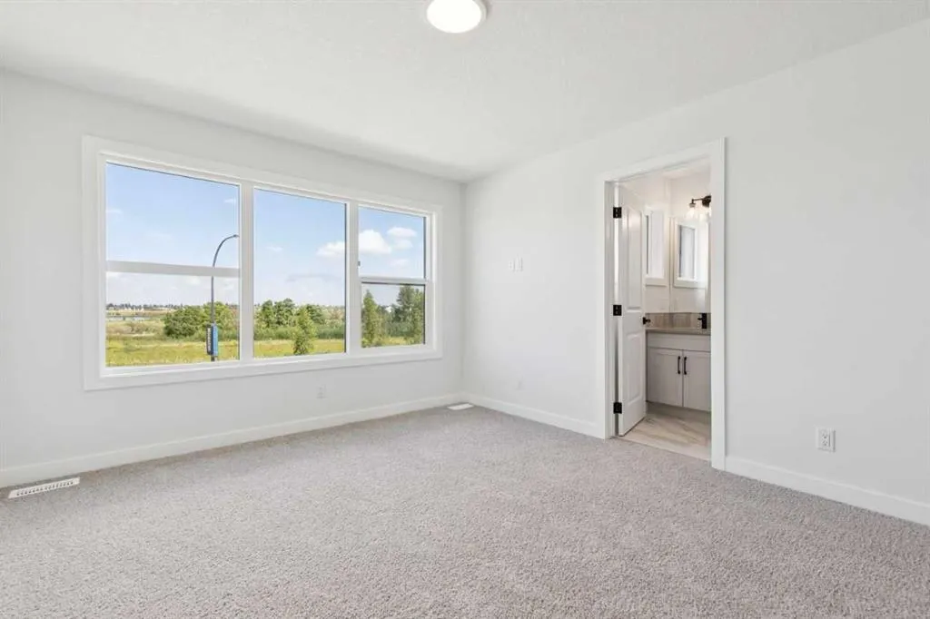 49 Silverton Glen Way SW