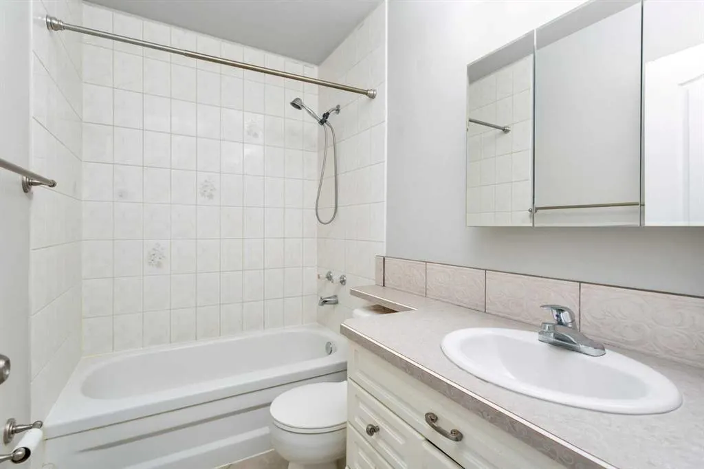 5135 Lakeshore Drive #312