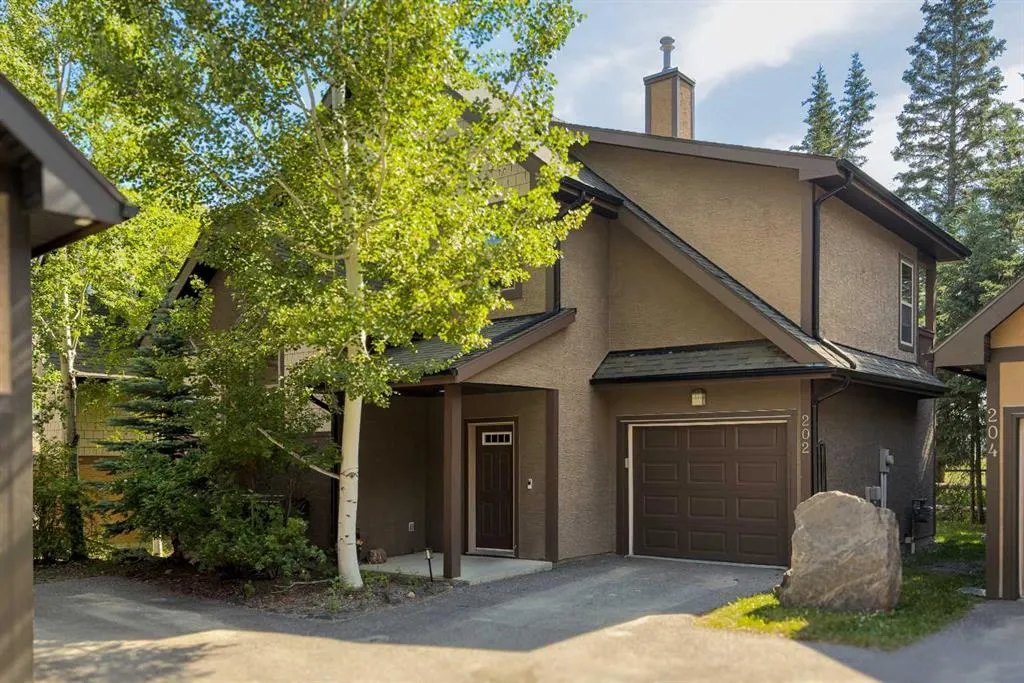 108 Armstrong Place #202