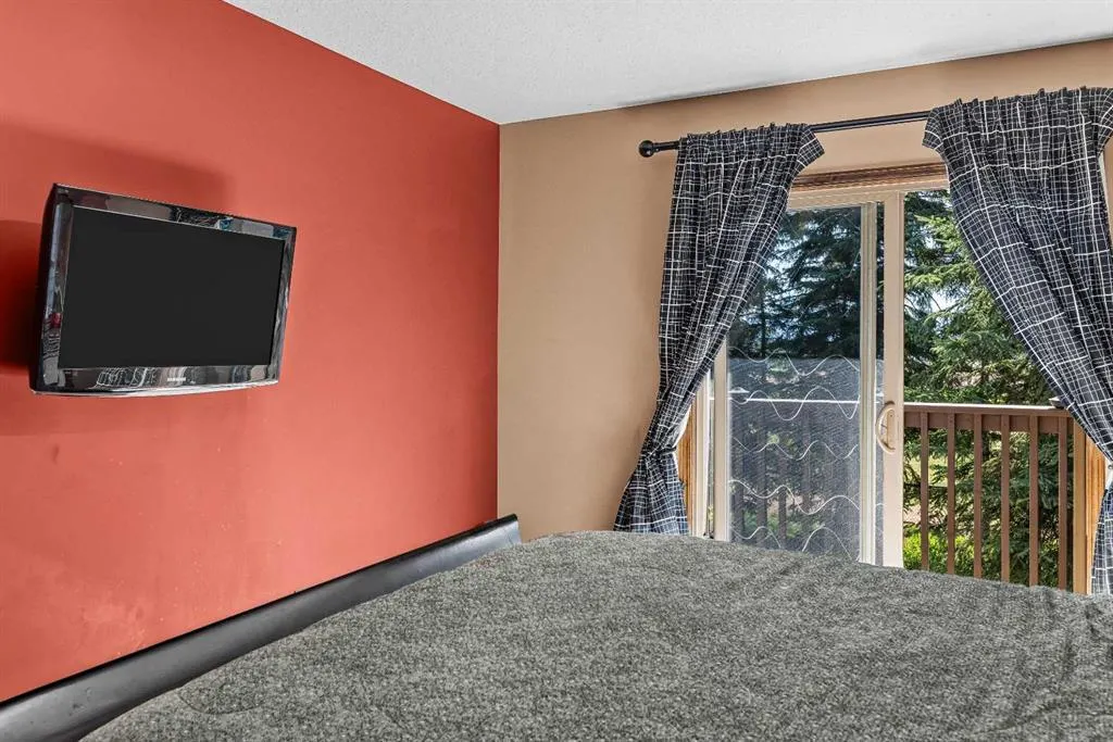 108 Armstrong Place #202