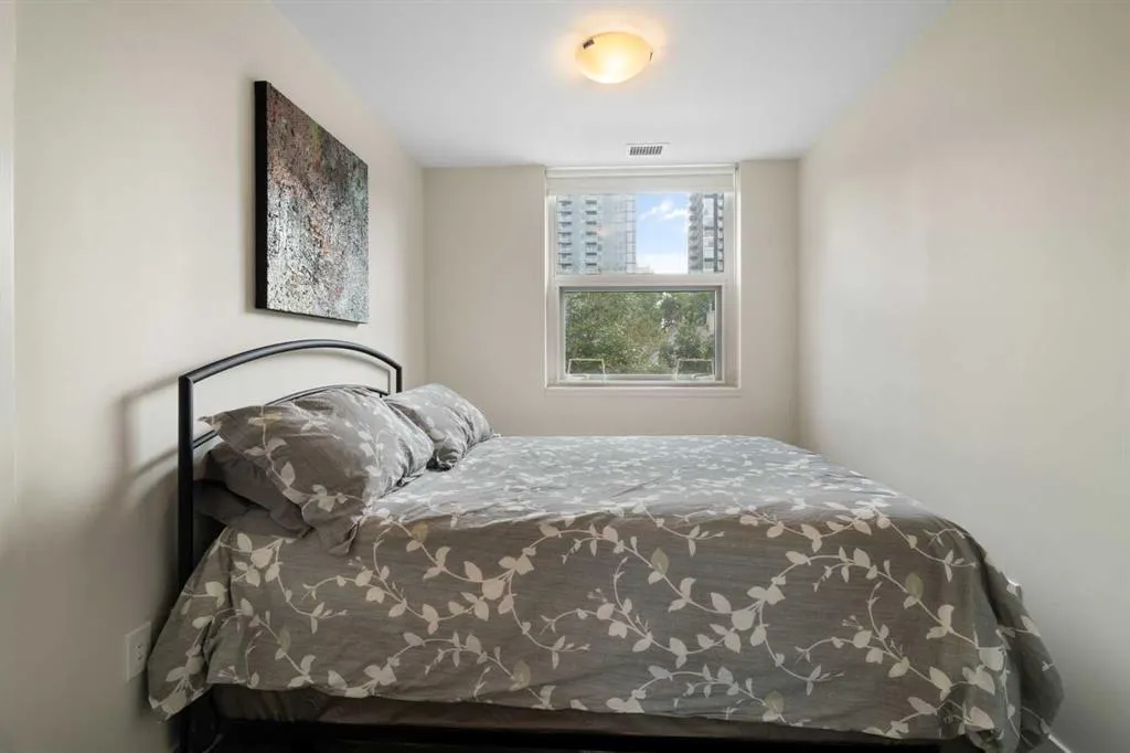 303 13 Avenue SW #204