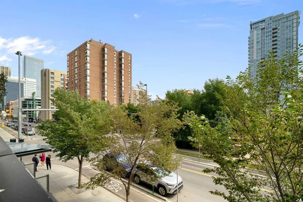 303 13 Avenue SW #204