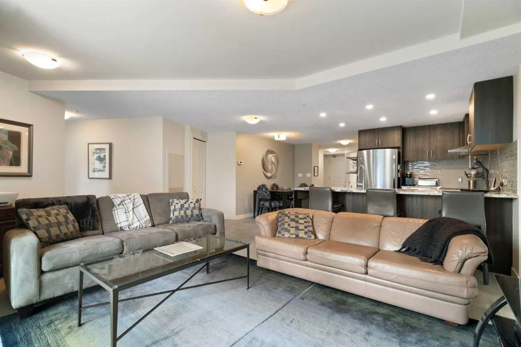 303 13 Avenue SW #204