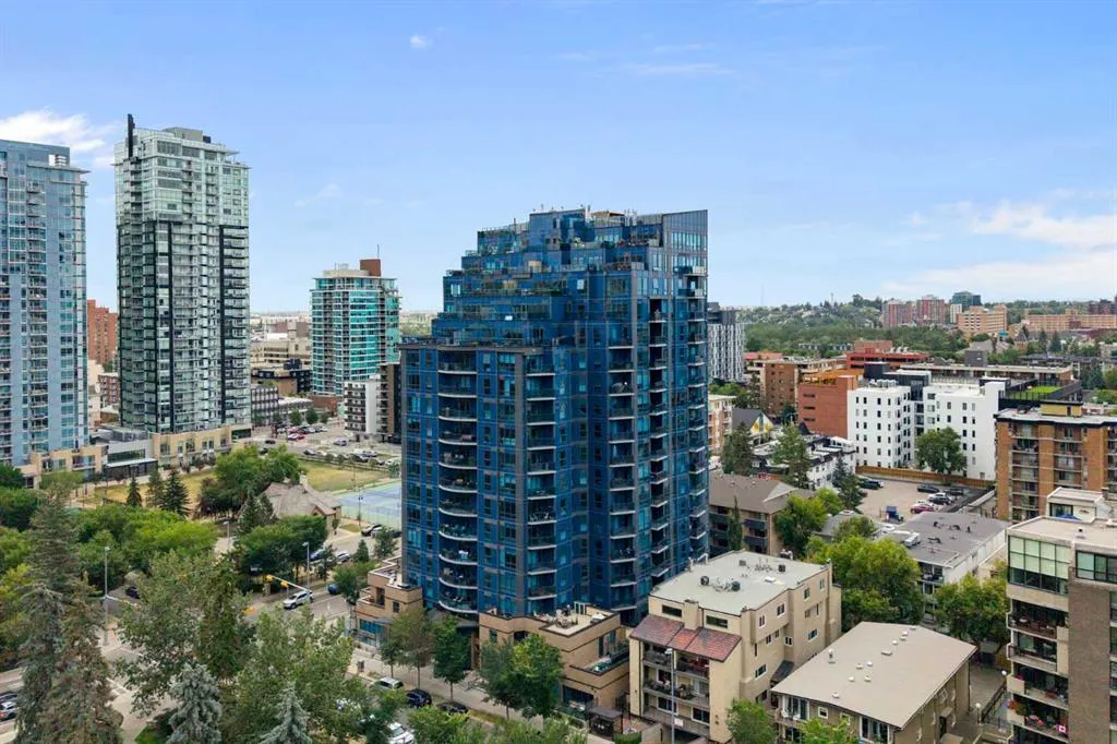 303 13 Avenue SW #204