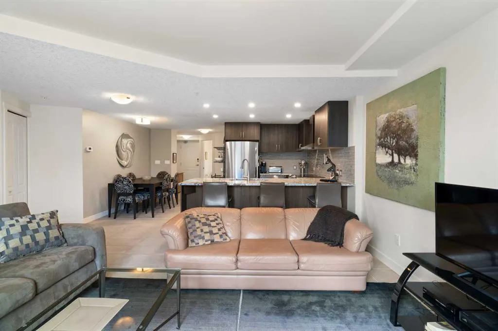 303 13 Avenue SW #204