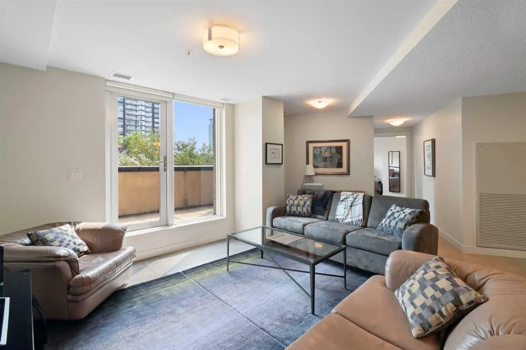 303 13 Avenue SW #204