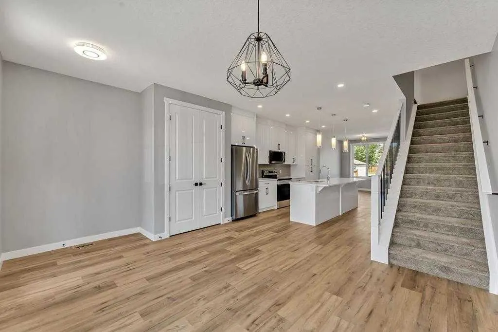 28A Green Meadow Crescent
