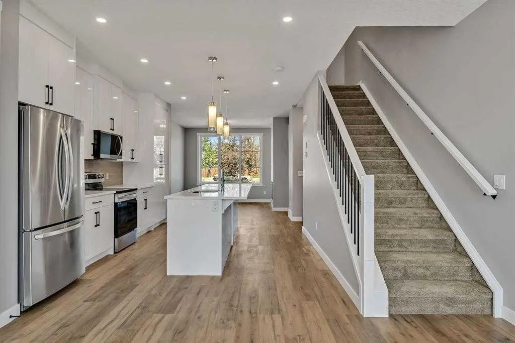 28A Green Meadow Crescent