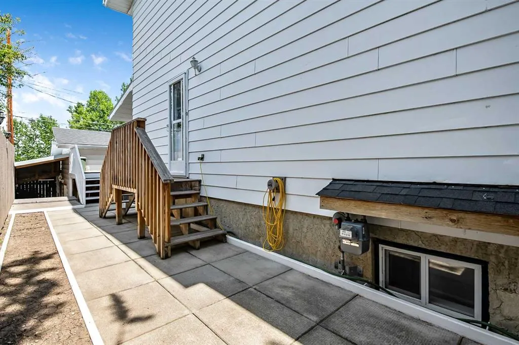 216 B Royal Avenue