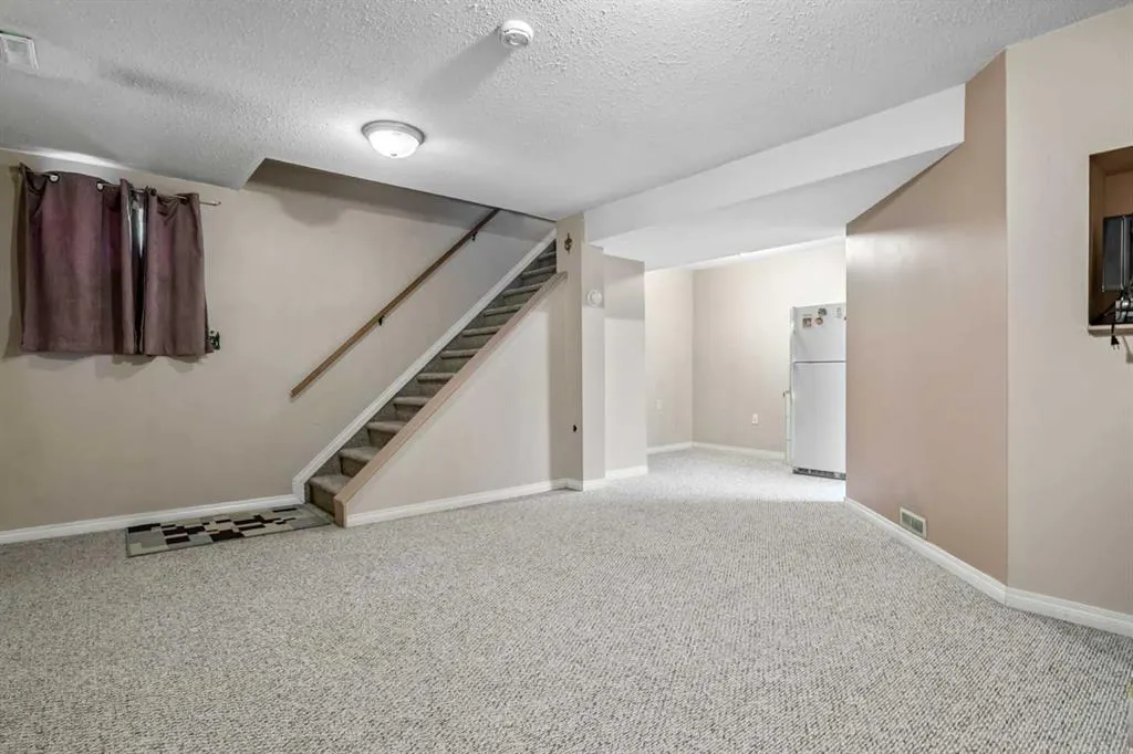 216 B Royal Avenue