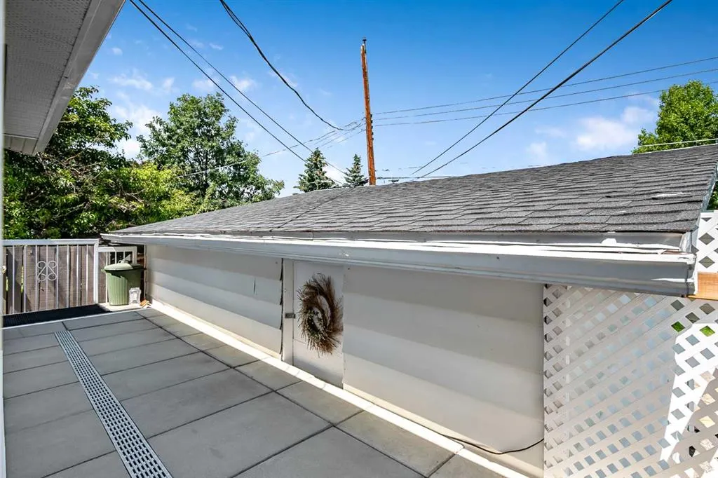 216 B Royal Avenue