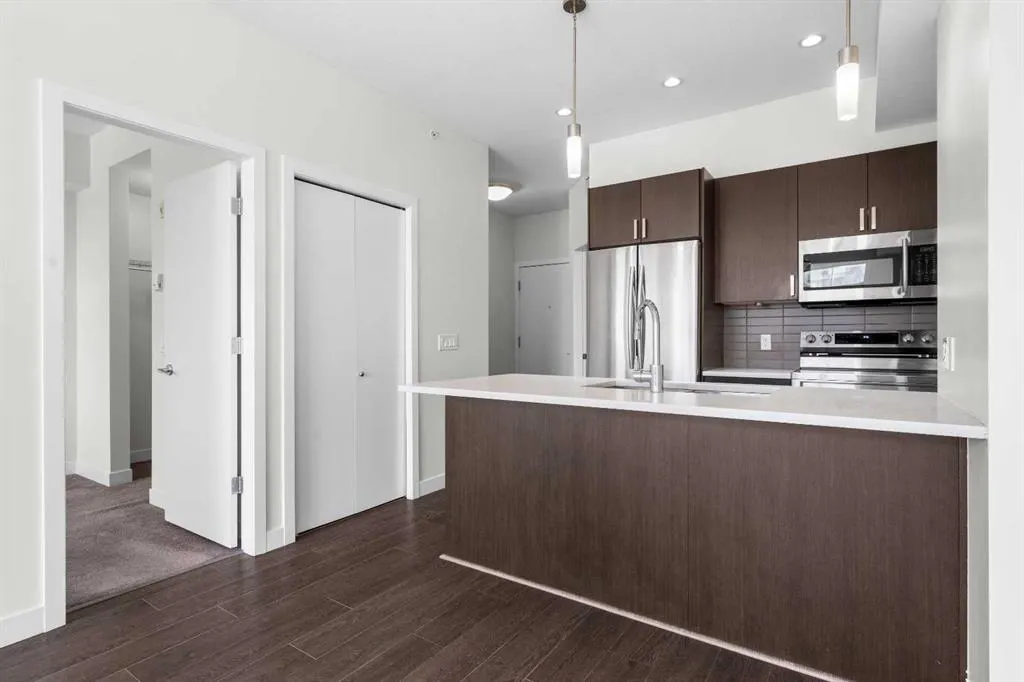 28 Auburn Bay Link SE #411